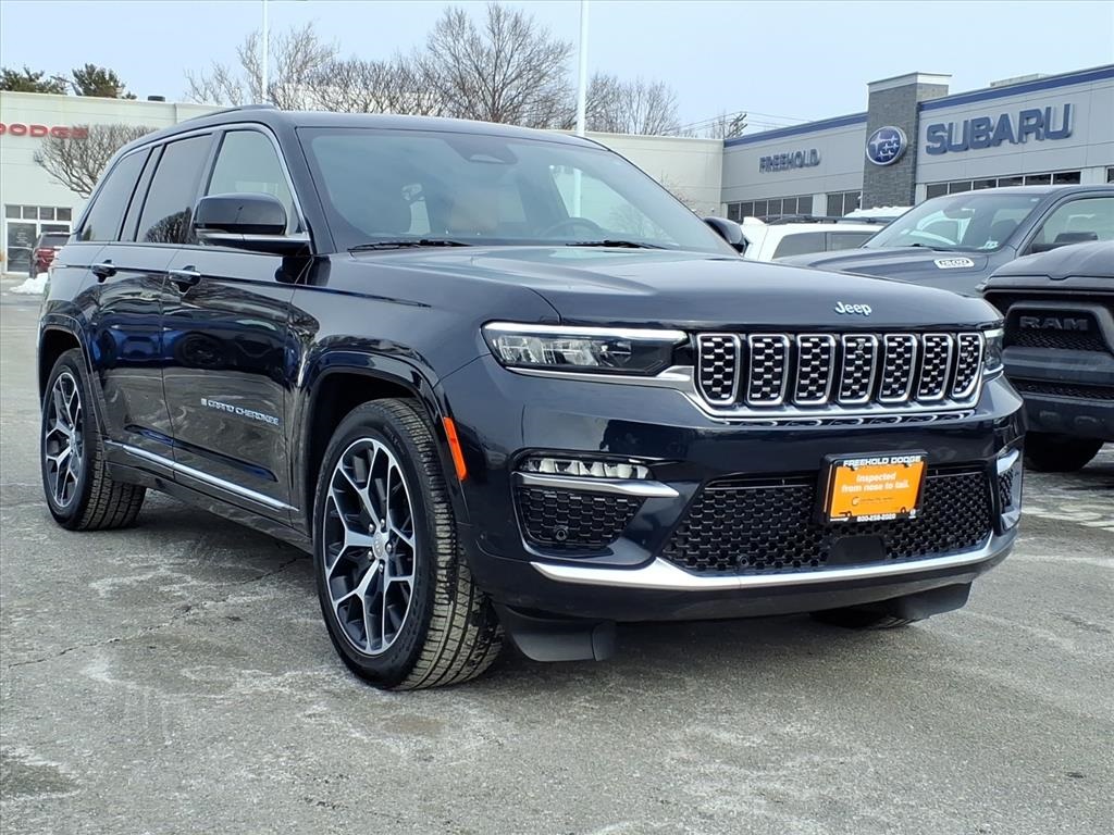 used 2024 Jeep Grand Cherokee car, priced at $43,900