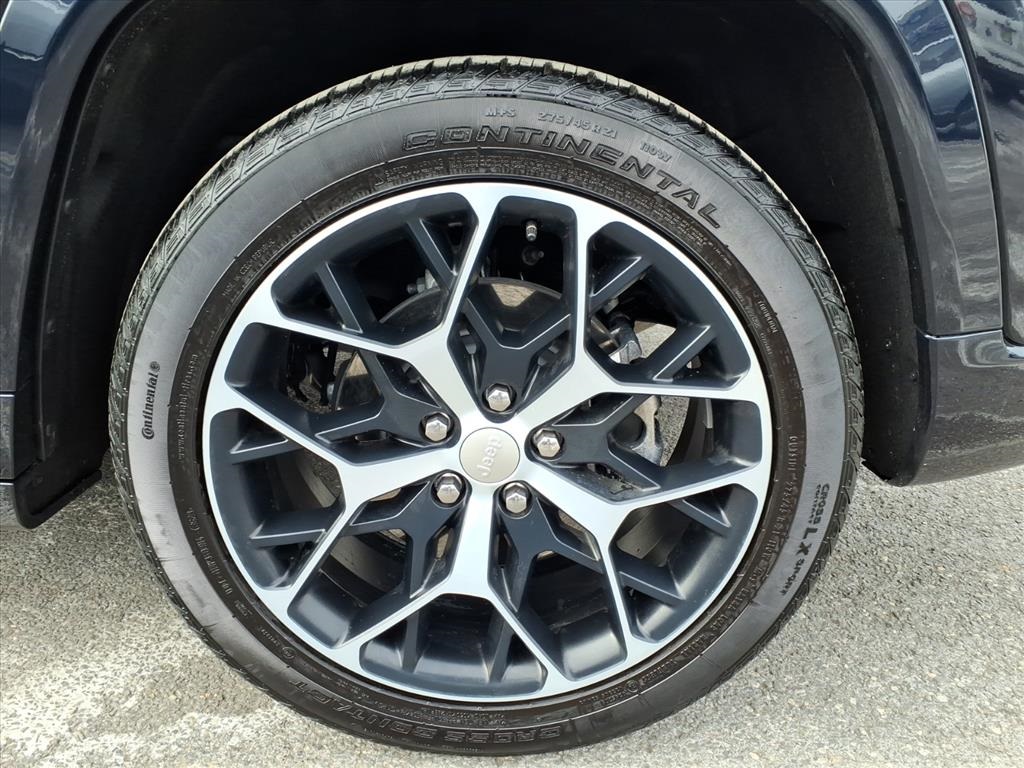 used 2024 Jeep Grand Cherokee car, priced at $43,900