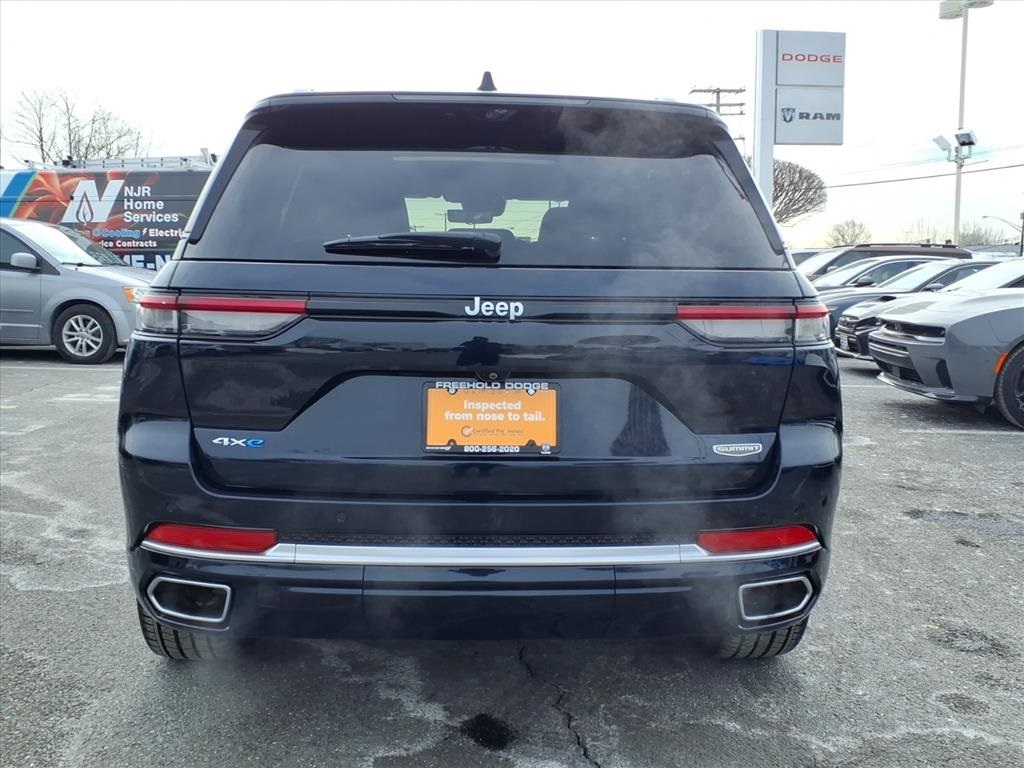 used 2024 Jeep Grand Cherokee car, priced at $43,900