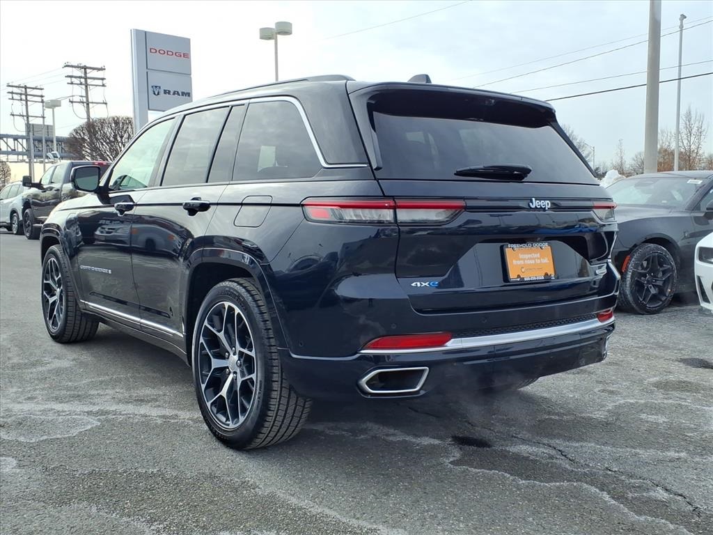 used 2024 Jeep Grand Cherokee car, priced at $43,900