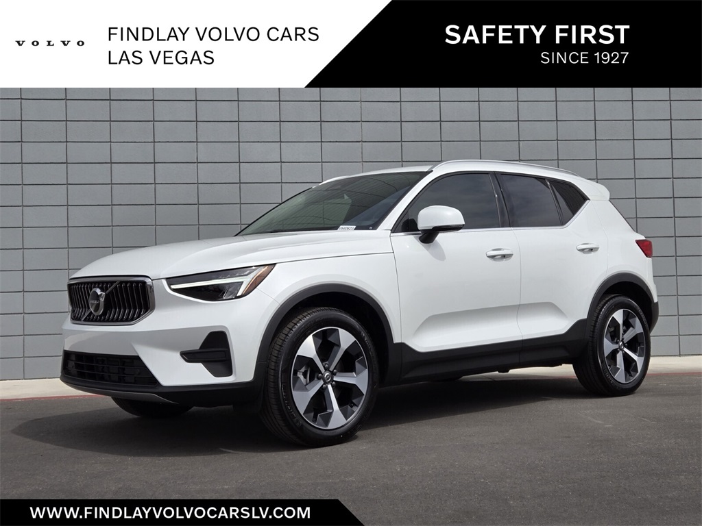2025 Volvo XC40