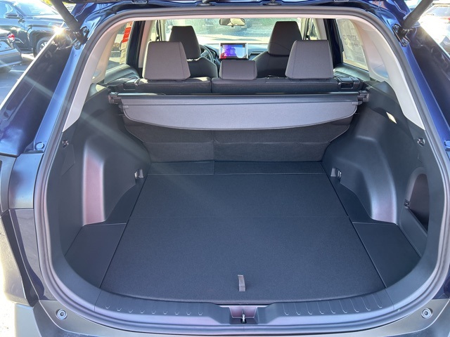 2025 Toyota RAV4 Hybrid XLE photo 4