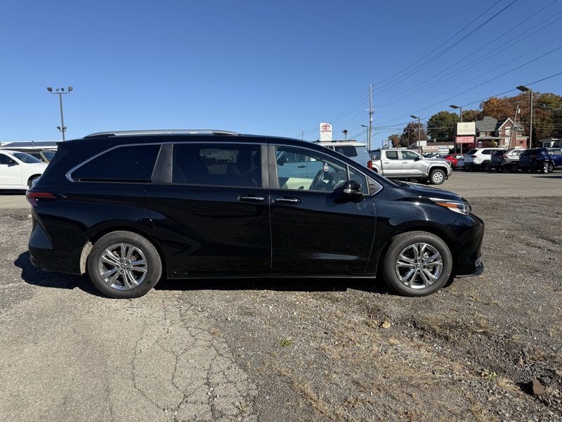 Used 2023 Toyota Sienna Van