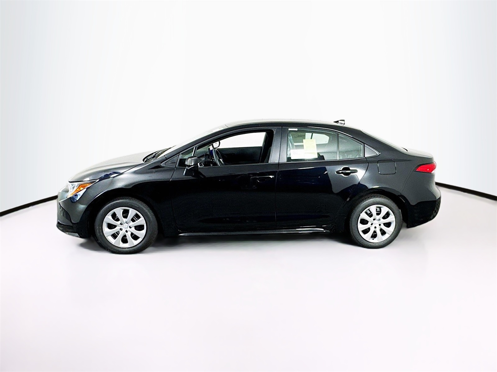 2026 Toyota Corolla LE photo 2