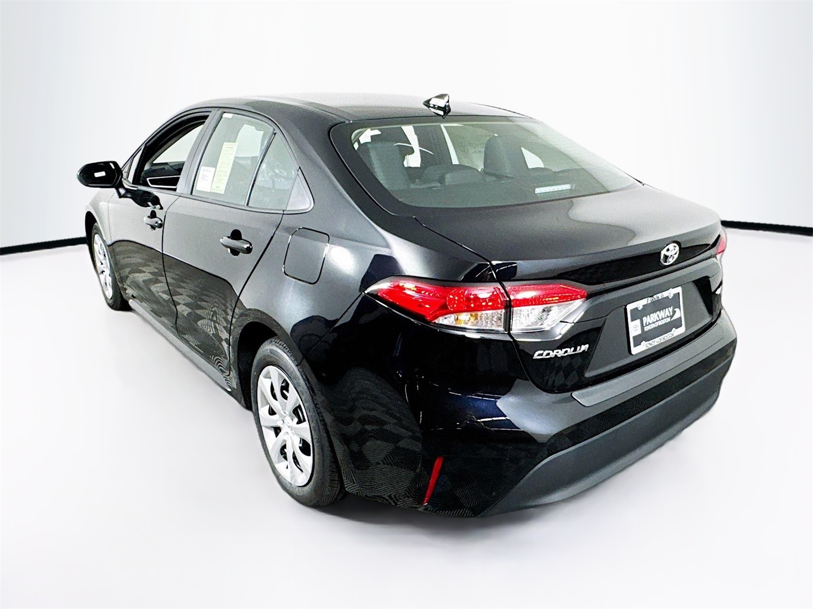 2026 Toyota Corolla LE photo 3