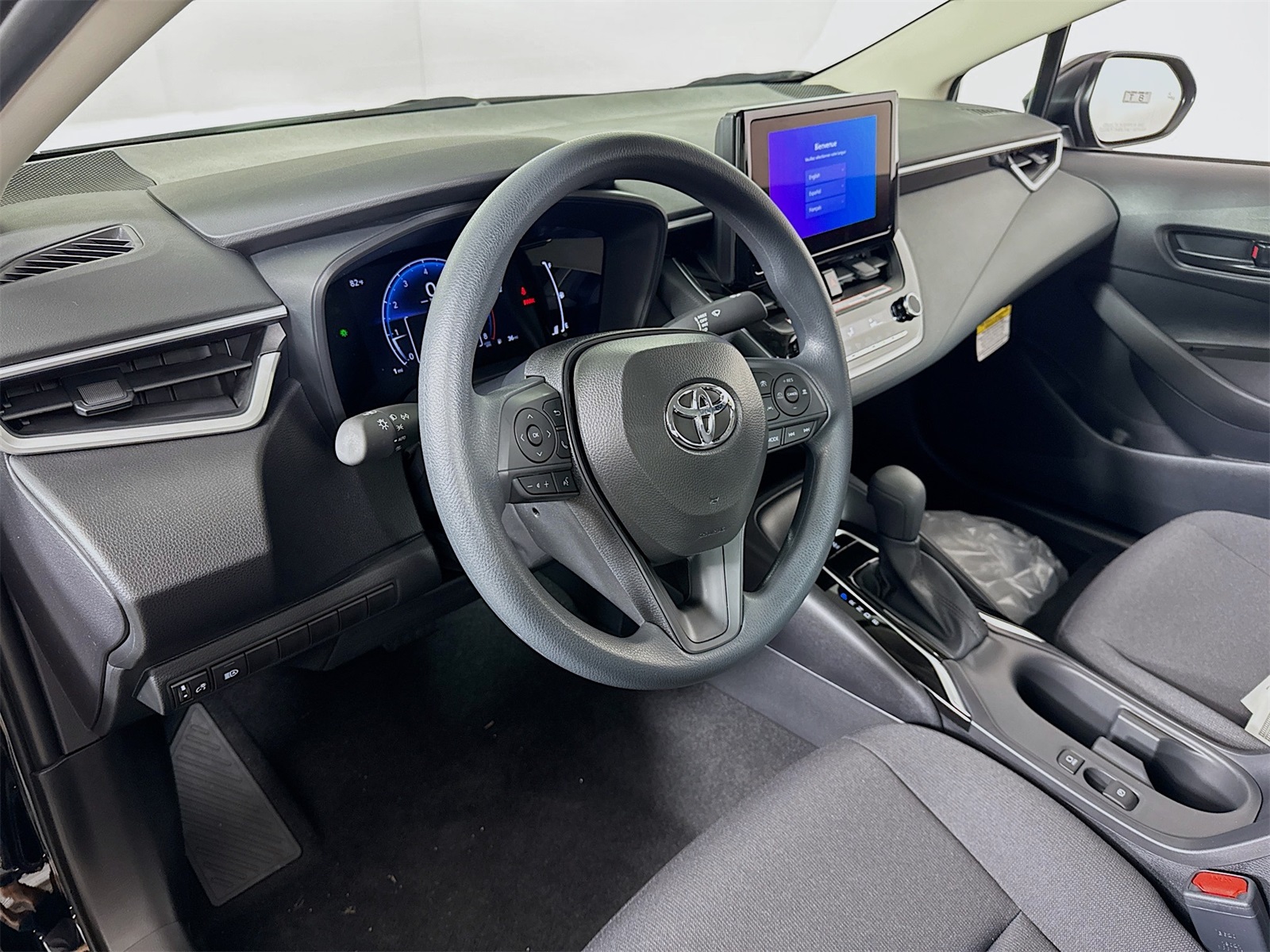 2026 Toyota Corolla LE photo 5