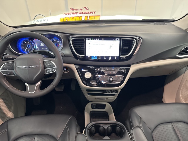 2024 Brilliant Black Crystal Pearlcoat Chrysler Pacifica Touring L FWD Van