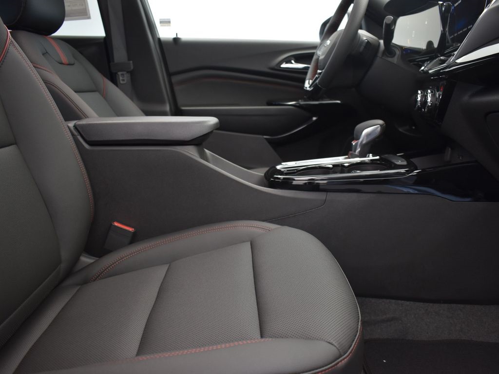 2025 Sterling Chevrolet Trax 2RS FWD SUV