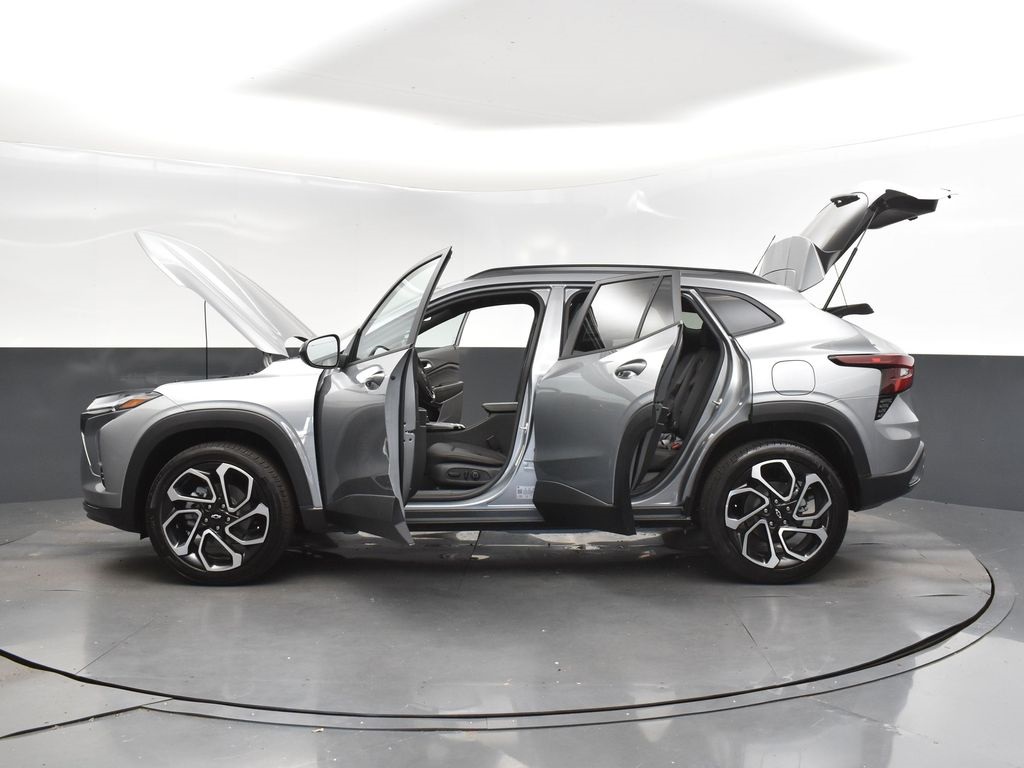 2025 Sterling Chevrolet Trax 2RS FWD SUV