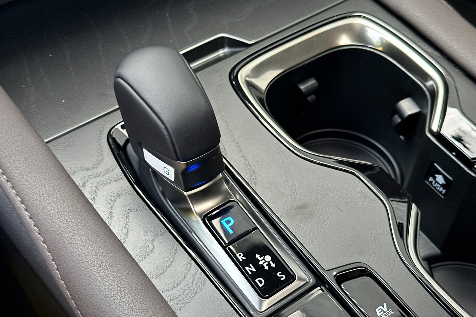 2025 Lexus RX 350h Luxury AWD photo 17