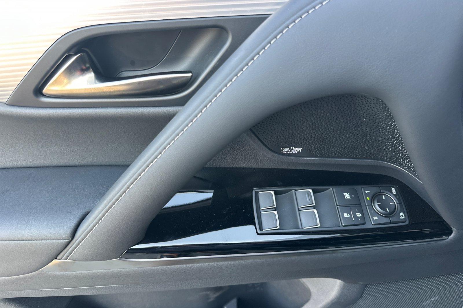 2025 Lexus LX F SPORT Handling photo 8