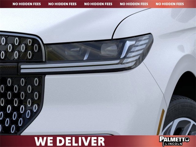 new 2025 Lincoln Navigator car, priced at $101,340