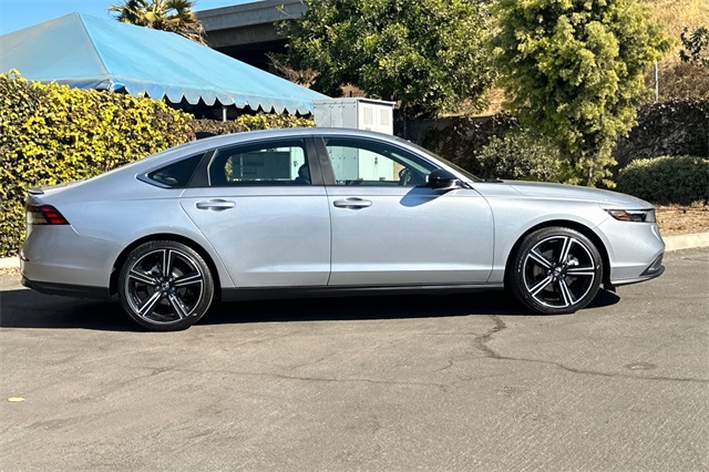 2025 Honda Accord Hybrid Sport photo 3