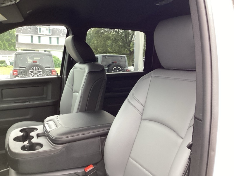 2026 Ram 3500 Tradesman photo 16