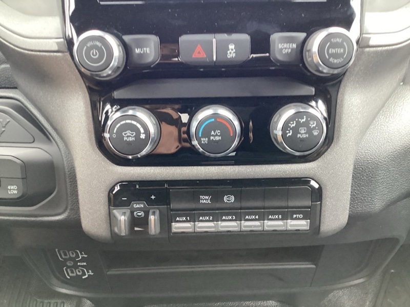 2026 Ram 3500 Tradesman photo 29