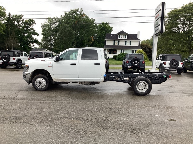 2026 Ram 3500 Tradesman photo 3