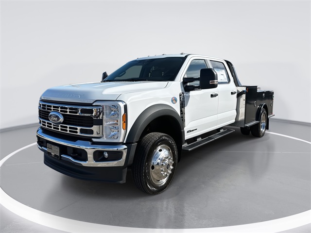 2025 Ford F-550 Super Duty Chassis Cab XL's photo