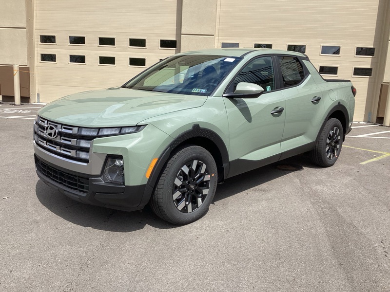 2025 Hyundai Santa Cruz SE photo 3