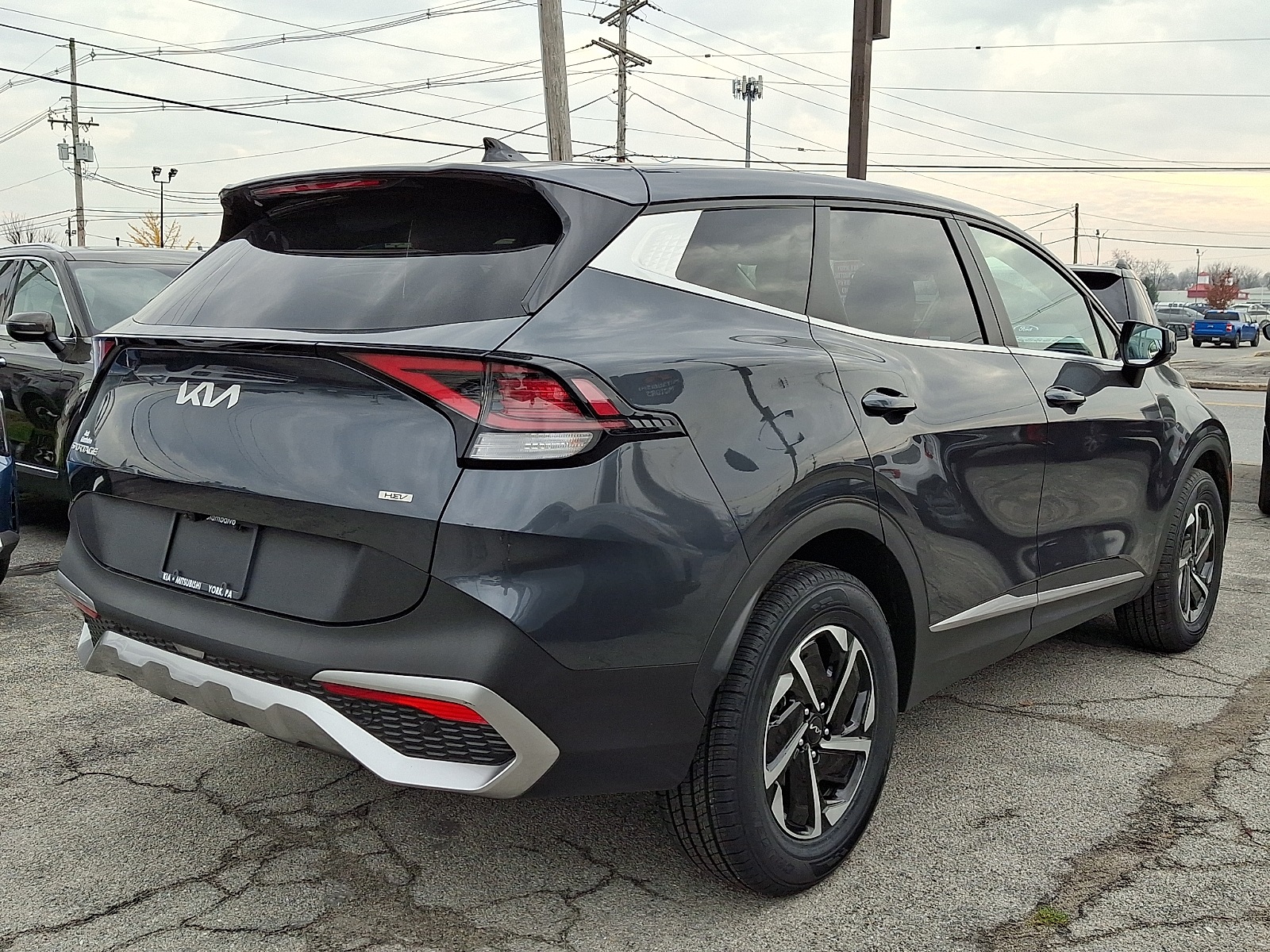 2023 Kia Sportage Hybrid LX photo 4