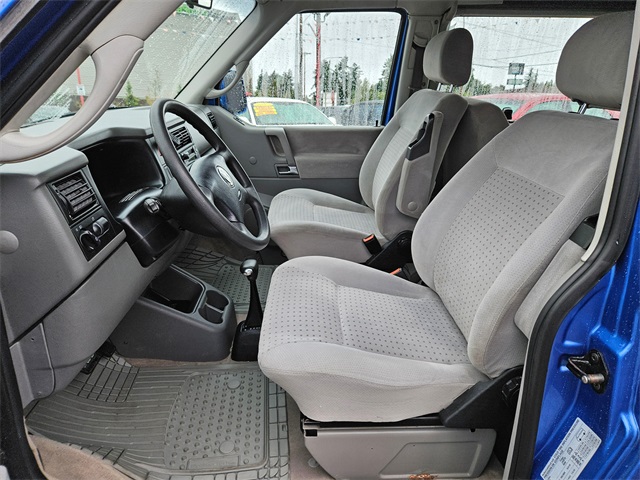 2001 Volkswagen EuroVan MV Weekender photo 10