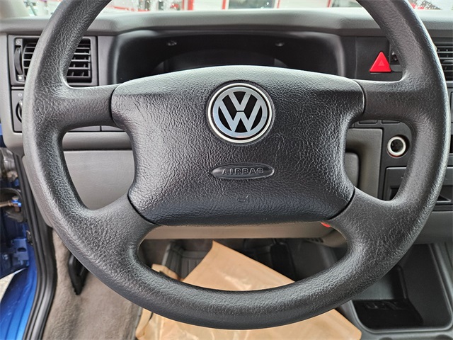 2001 Volkswagen EuroVan MV Weekender photo 17