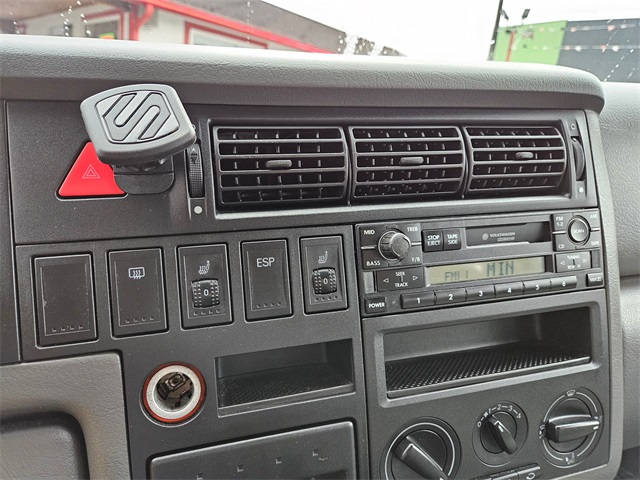 2001 Volkswagen EuroVan MV Weekender photo 18
