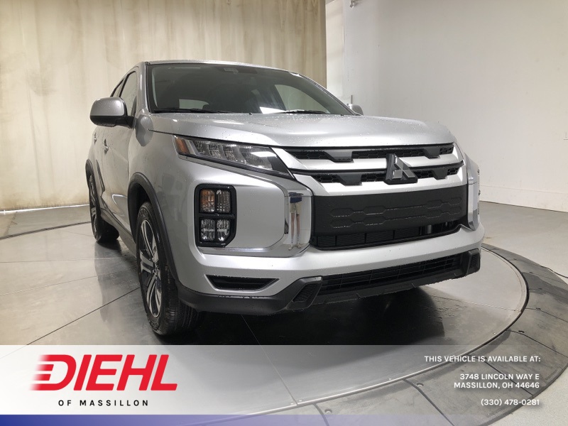 2025 Mitsubishi Outlander Sport ES's photo