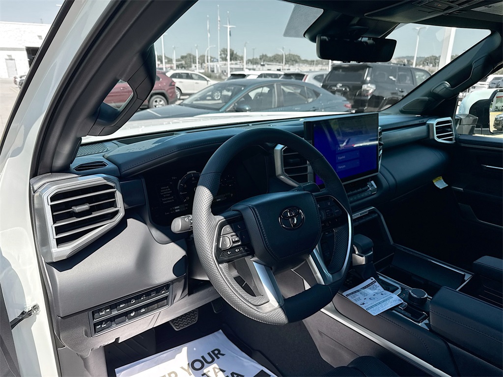 2025 Toyota Tundra Platinum CrewMax photo 13