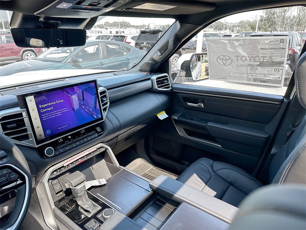 2025 Toyota Tundra Platinum CrewMax photo 24