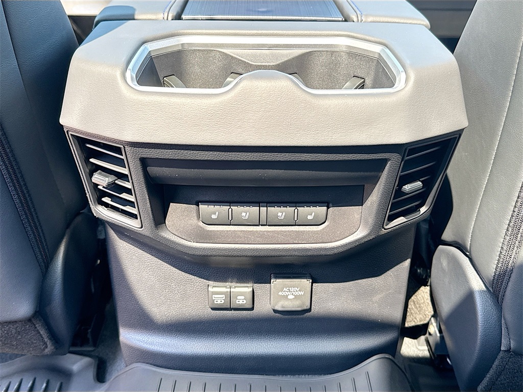 2025 Toyota Tundra Platinum CrewMax photo 25