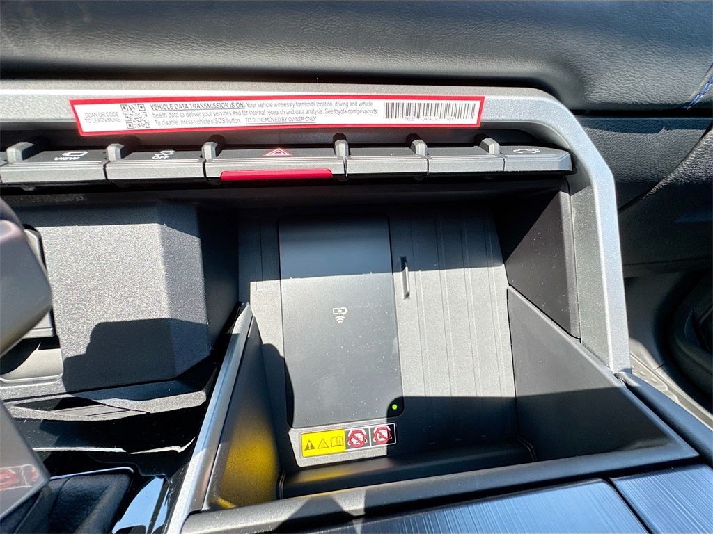 2025 Toyota Tundra Platinum CrewMax photo 33
