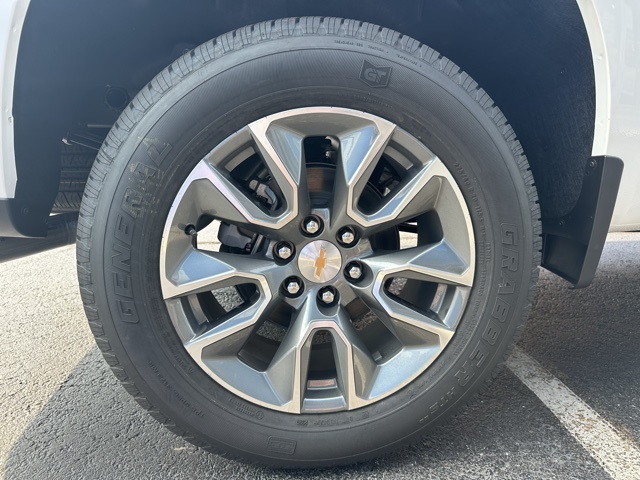 2026 Chevrolet Silverado 1500 LT photo 9