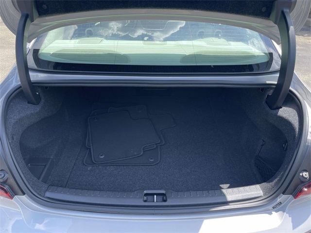 S60 Plug-In Hybrid T8 Recharge Plus Dark Theme