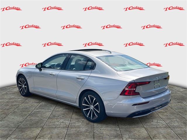 S60 Plug-In Hybrid T8 Recharge Plus Dark Theme
