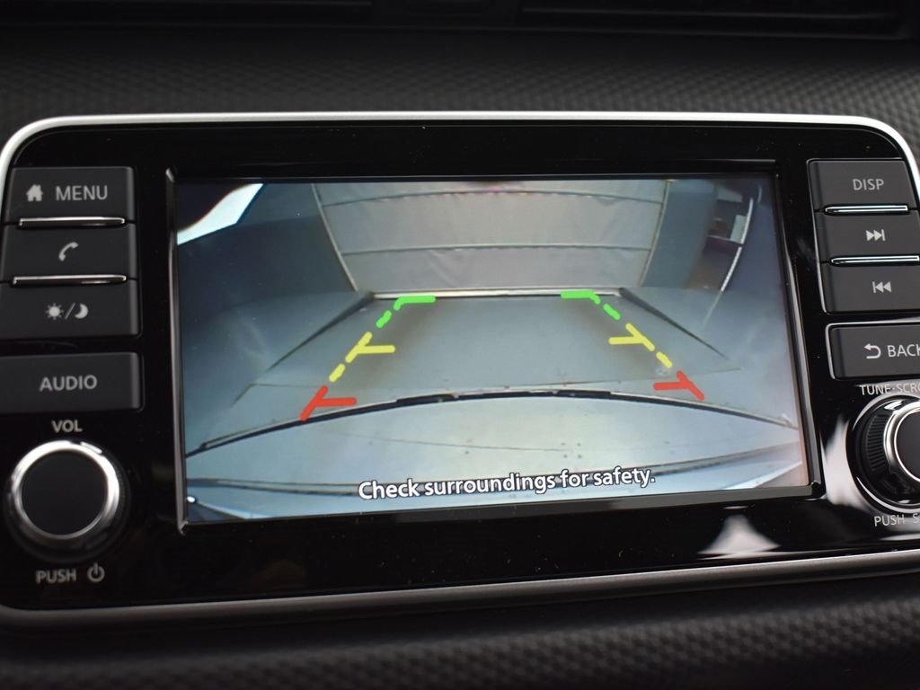 2025 Nissan Kicks Play S photo 9