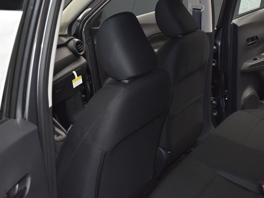 2025 Nissan Kicks Play S photo 14