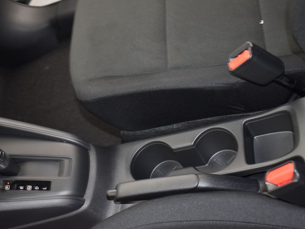 2025 Nissan Kicks Play S photo 17