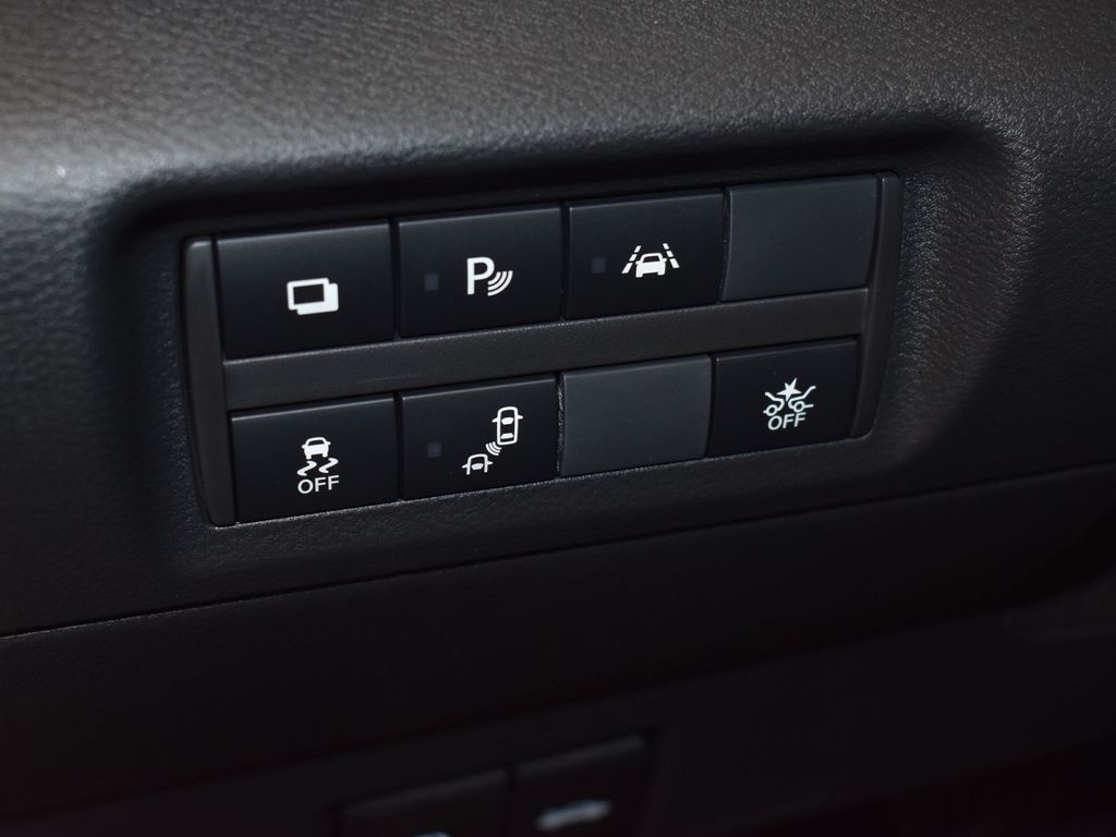 2025 Nissan Kicks Play S photo 18