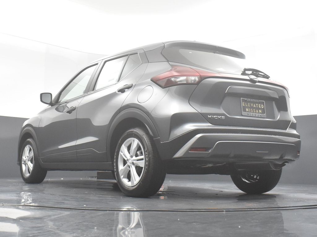 2025 Nissan Kicks Play S photo 24