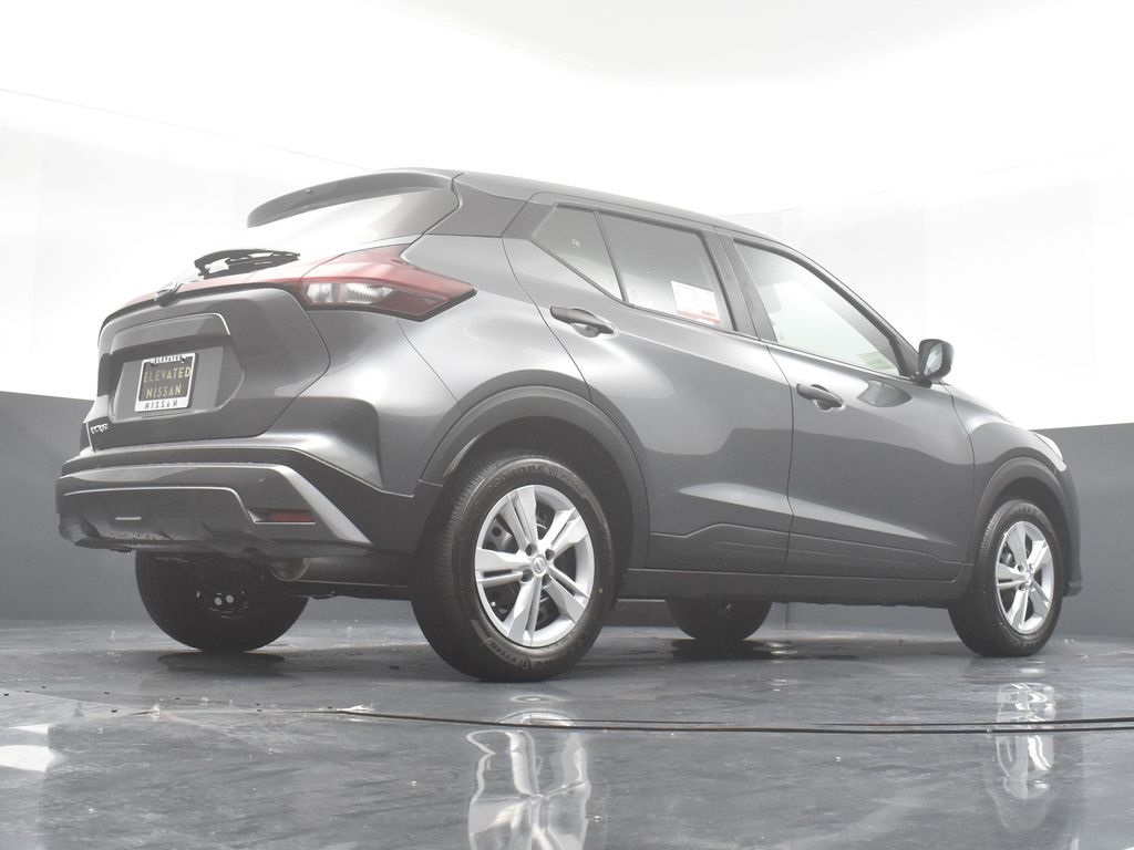 2025 Nissan Kicks Play S photo 25