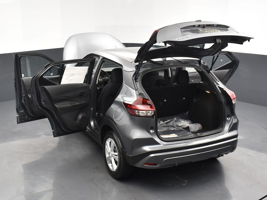 2025 Nissan Kicks Play S photo 26