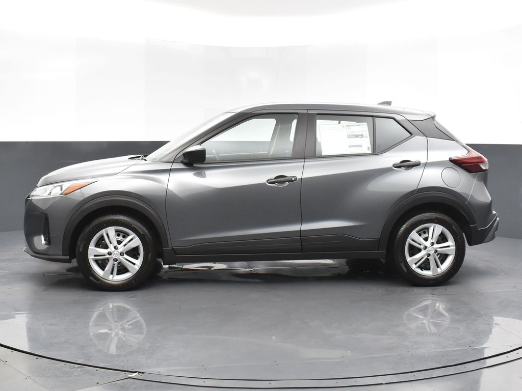 2025 Nissan Kicks Play S photo 2
