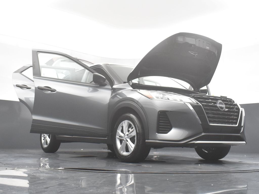 2025 Nissan Kicks Play S photo 32