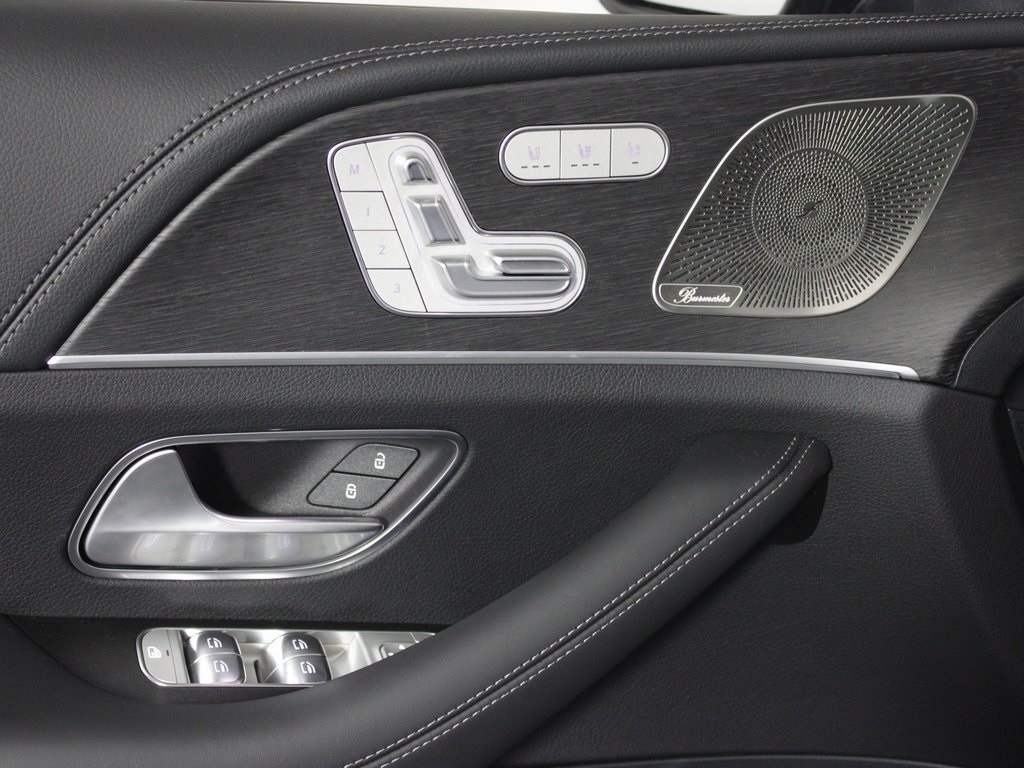 used 2025 Mercedes-Benz GLE car, priced at $88,888