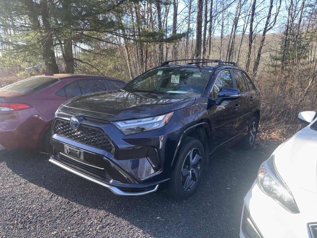 2023 Toyota RAV4 SE's photo