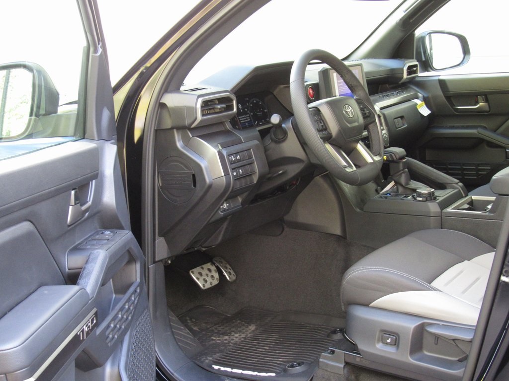 2025 Toyota Tacoma TRD Sport Double Cab photo 9