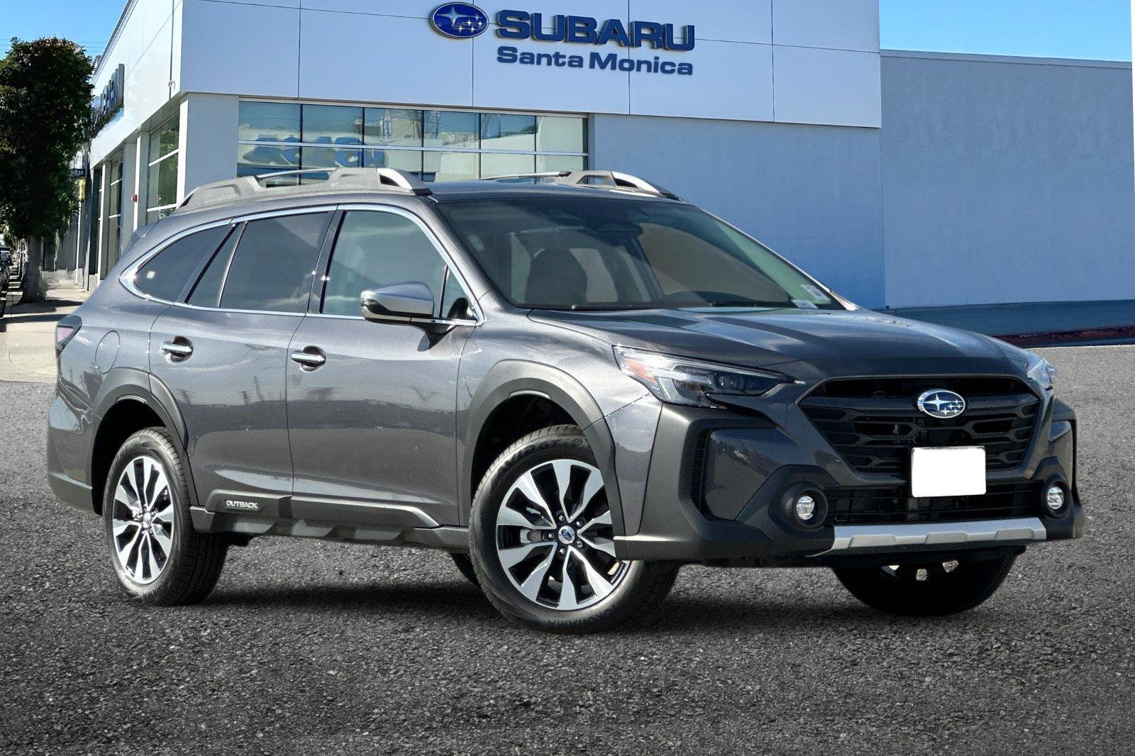 2025 Subaru Outback Touring's photo