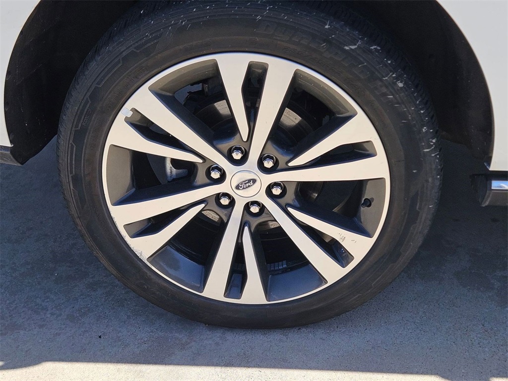 2021 Ford Expedition Limited photo 8