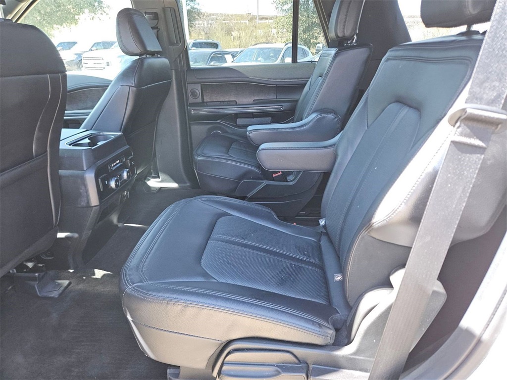 2021 Ford Expedition Limited photo 9