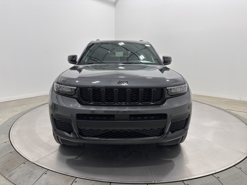 2025 Jeep Grand Cherokee Altitude X photo 2